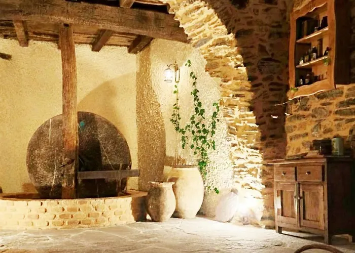 Feriegård Borgo Del Canto - Traditional Country Retreat - 30 Min From The Sea!