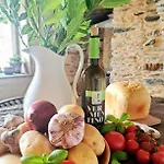 Borgo Del Canto - Traditional Country Retreat - 30 Min From The Sea! Alloggio per agriturismo