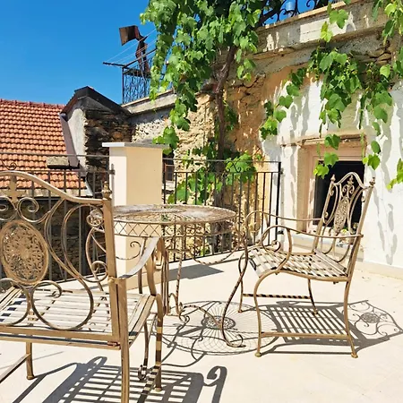 مزرعة للإقامة Borgo Del Canto *